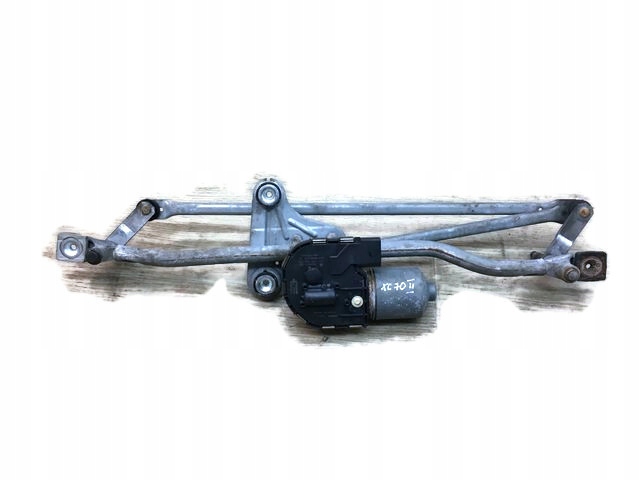 VOLVO XC70 II MECHANIZM WYCIERACZEK PRZÓD 30796358