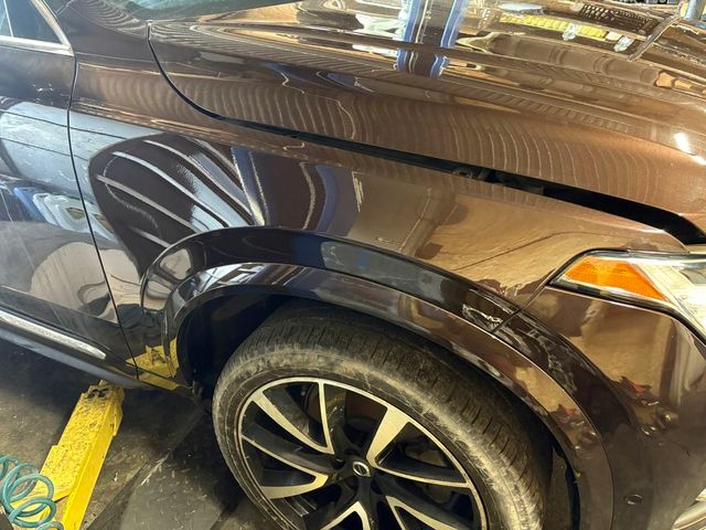 VOLVO XC90 BŁOTNIK PRAWY PRZEDNI PRZÓD 722