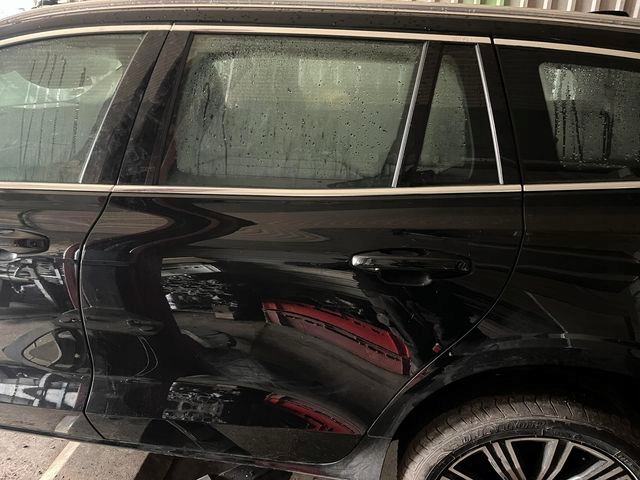 VOLVO V60 II DRZWI LEWY TYŁ 019