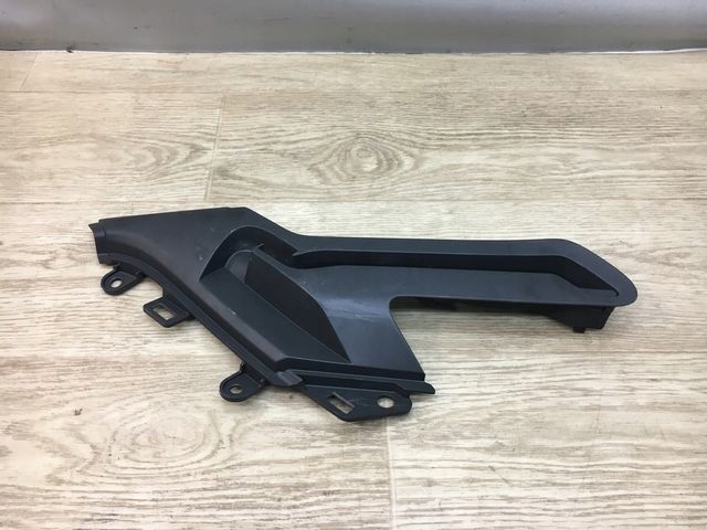 VOLVO V60 II SZYNA PROWADNICA ROLETY BAGAŻNIKA LEWA 31462680