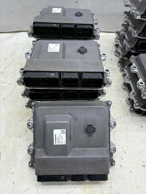 VOLVO V90 KOMPUTER SILNIKA 32383800 36010799 NOWY