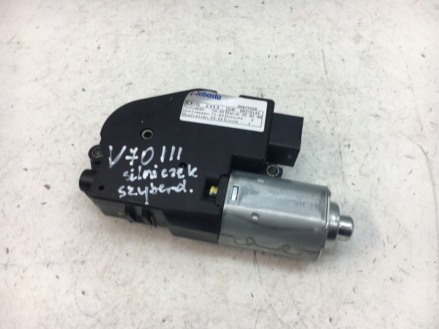 VOLVO V70 III SILNICZEK SZYBERDACHU 39879428