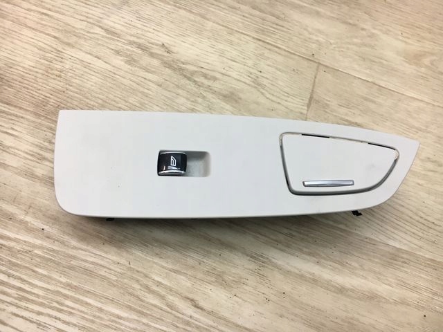 VOLVO S90 LONG PRZEŁĄCZNIK SZYBY POPIELNICZKA LEWY TYŁ 31415515