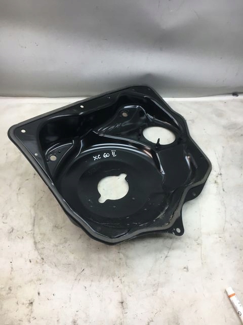 VOLVO XC60 II OSŁONA ŚCIANY GRODZIOWEJ 31672628