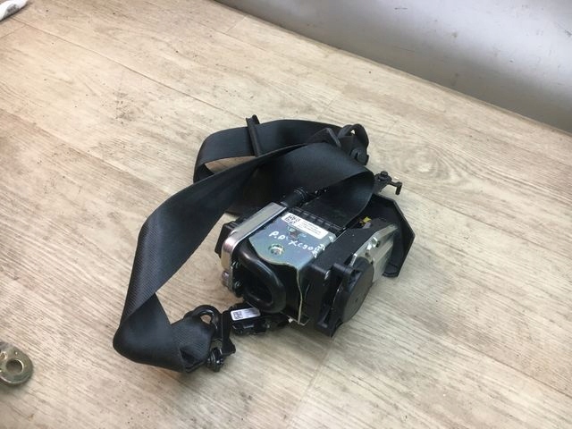 VOLVO XC90 PAS BEZPIECZEŃSTWA PRAWY PRZÓD 31484544