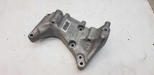 VOLVO S90 V90 ŁAPA WSPORNIK ALTERNATORA 31430704