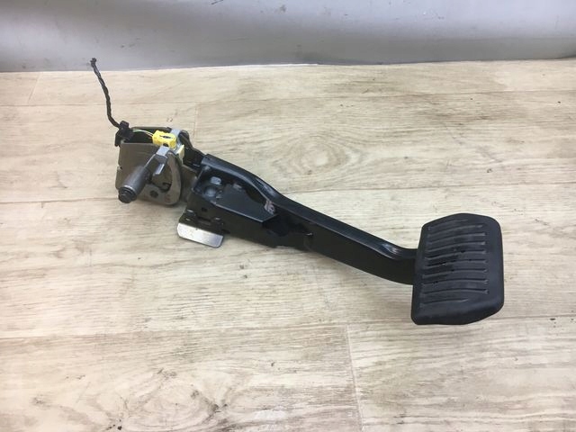 VOLVO XC90 PEDAŁ HAMULCA 32265833