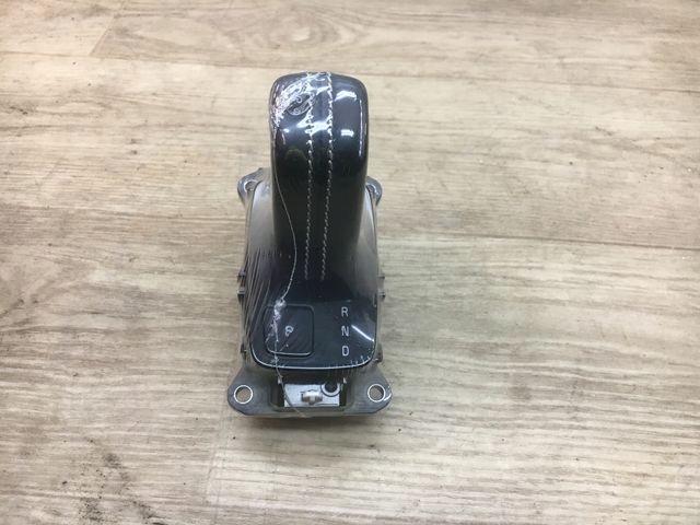 VOLVO XC40 LEWAREK ZMIANY BIEGÓW AUTOMAT SKÓRA 32240160