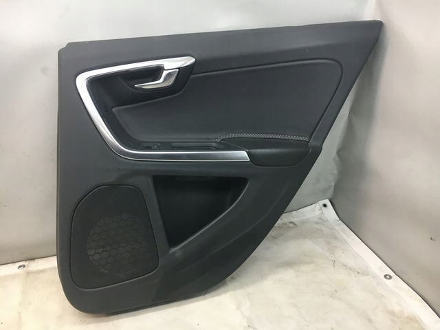 VOLVO V40 BOCZEK DRZWI PRAWY TYŁ 1302150