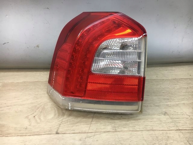 VOLVO V70 III LIFT XC70 II LIFT LAMPA LEWA TYLNA LED USZKODZONA