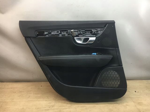 VOLVO S90 V90 BOCZEK TAPICERKA DRZWI LEWY TYŁ 31393232