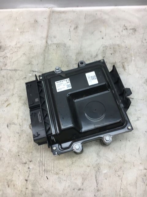 VOLVO V40 V60 KOMPUTER SILNIKA 31452623