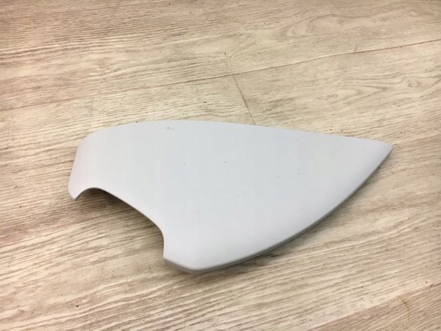 VOLVO S90 OSŁONA KONSOLI PRAWA 31366730