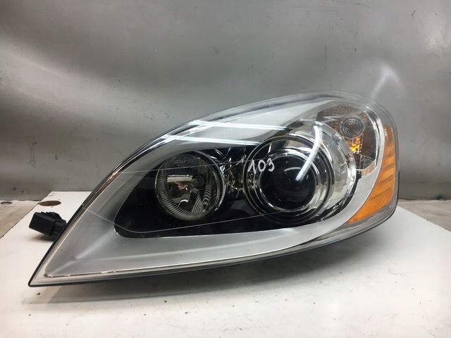 VOLVO XC60 LAMPA LEWA PRZEDNIA XENON 30763135