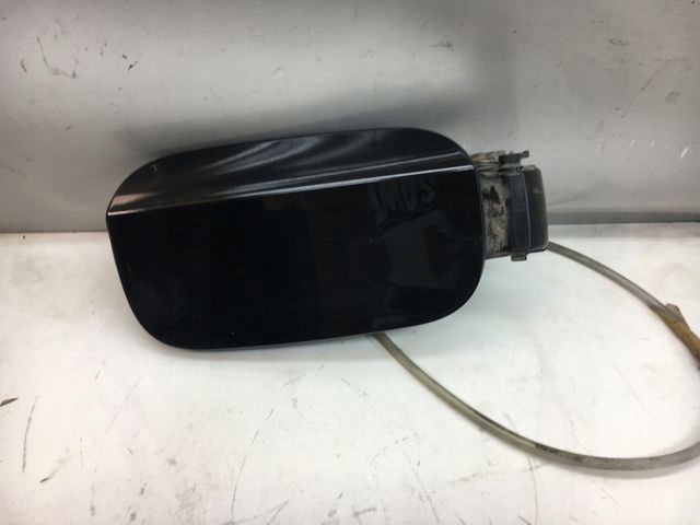 VOLVO V60 II KLAPKA WLEWU PALIWA 717 32227345