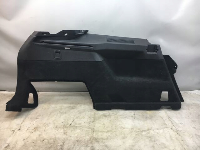 VOLVO XC90 II BOCZEK BAGAŻNIKA LEWY 39825155