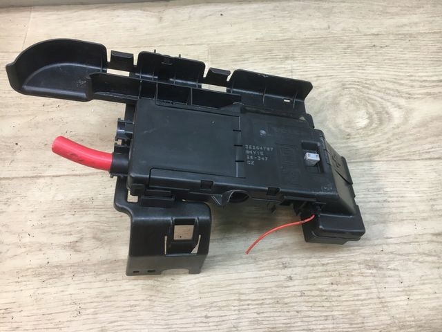 VOLVO S90 V90 SKRZYNKA BEZPIECZNIKÓW 32264787