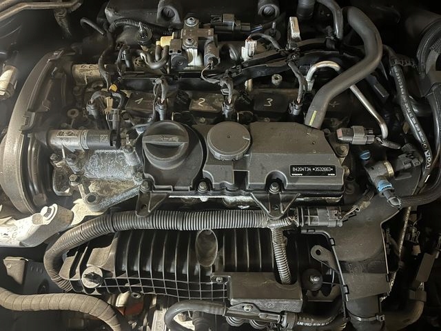 VOLVO V60 T8 2021 2.0 SILNIK KOMPLETNY B4204T34 3532663