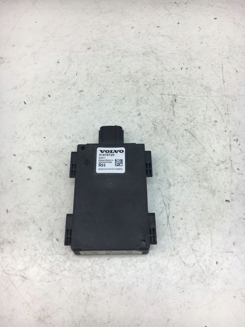 VOLVO XC90 CZUJNIK MARTWEGO POLA PRAWY 31476725