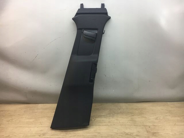 VOLVO XC60 II OSŁONA SŁUPKA PRAWA 31479434