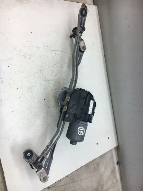 VOLVO S90 MECHANIZM WYCIERACZEK 31385115