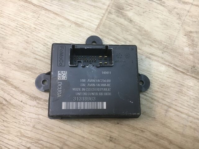 VOLVO S60 II V60 MODUŁ DRZWI PRAWY TYŁ 31318963