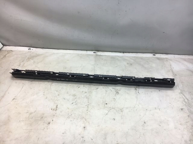 VOLVO XC90 II ŚLIZG MOCOWANIE PROGU LEWE TYLNE 32216525