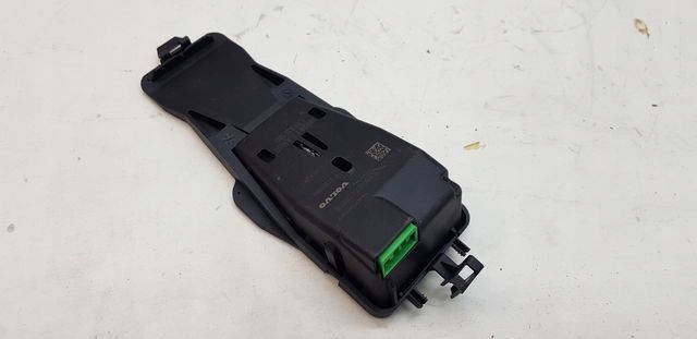 VOLVO V40 II CZUJNIK SENSOR DESZCZU 31360888