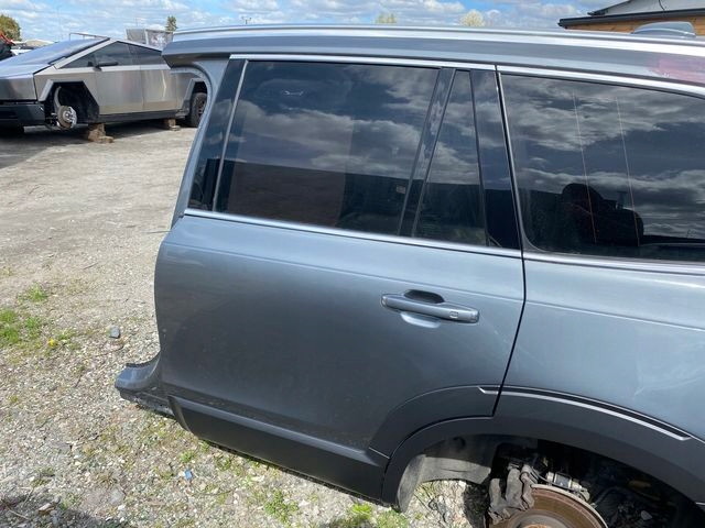 VOLVO XC90 II DRZWI LEWY TYŁ LEWE 714 URBAN
