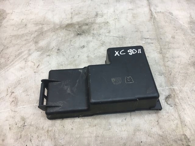 VOLVO XC90 II POKRYWA SKRZYNKI BEZPIECZNIKÓW 33357697