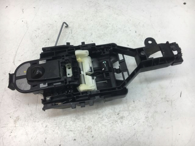 VOLVO XC90 II MOCOWANIE KLAMKI LEWY PRZÓD 31378250