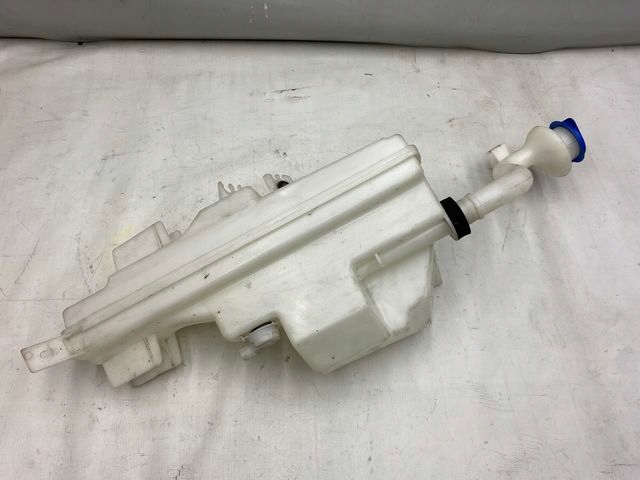 VOLVO XC90 II ZBIORNICZEK PŁYNU DO SPRYSKIWACZY 32237457