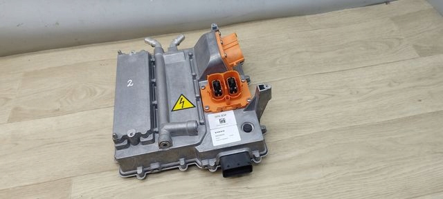 VOLVO V60 S60 XC60 XC90 KONWERTER INWERTER PRZETWORNICA 32223646