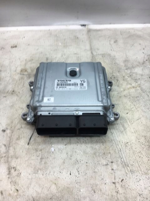 VOLVO XC70 KOMPUTER SILNIKA 31336983