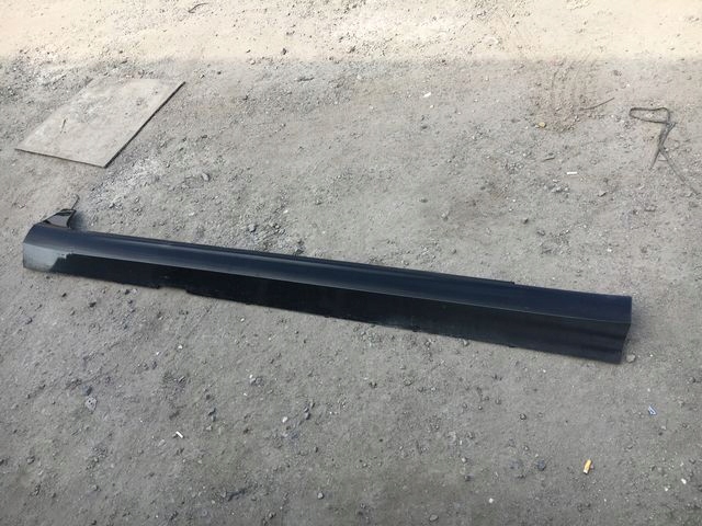 VOLVO S60 III LISTWA PROGOWA PRAWA 31448912