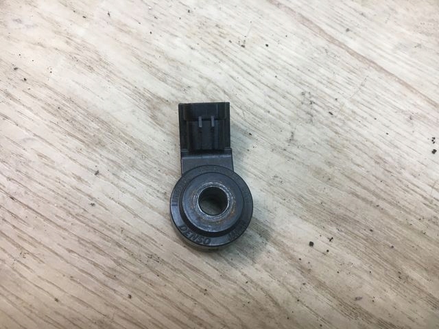 VOLVO V60 II S60 III CZUJNIK SPALANIA STUKOWEGO 31441011