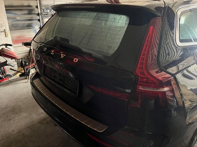 VOLVO V60 II ZDERZAK TYLNY 4 PDC 019