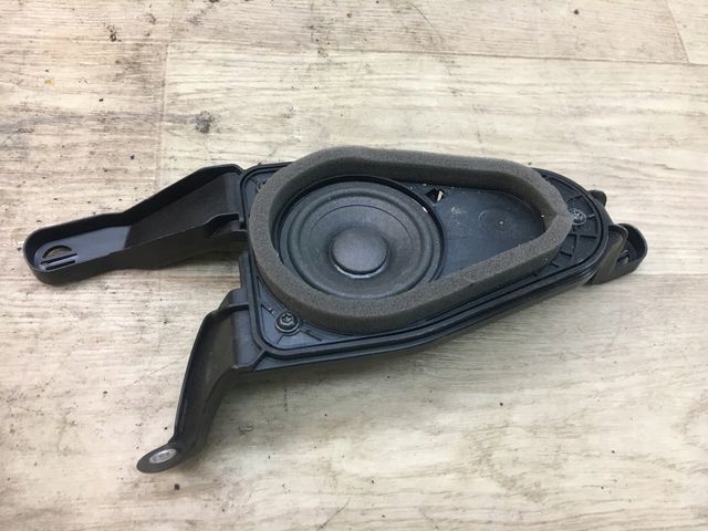 VOLVO XC90 II GŁOŚNIK PÓŁKI BAGAŻNIKA 31489256