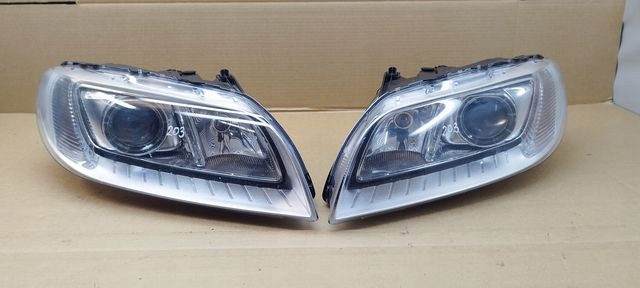 VOLVO S80 II V70 LAMPA PRAWA LEWA BIXENON SKRĘTNY 31420013 31420014 KOMPLET