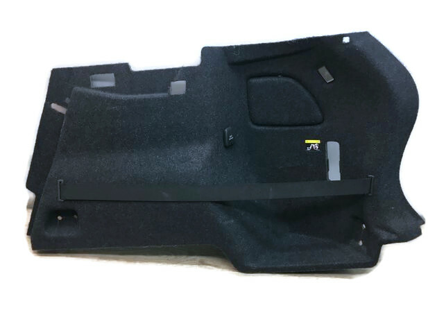 VOLVO XC40 BOCZEK TAPICERKA BAGAŻNIKA PRAWA 31484937