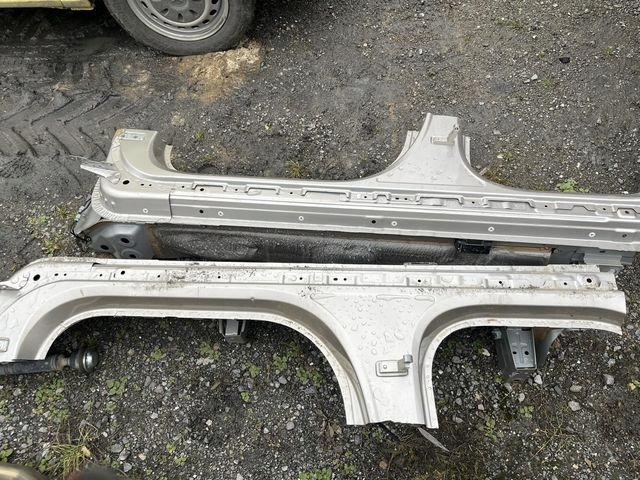 VOLVO XC90 PRÓG PRAWY