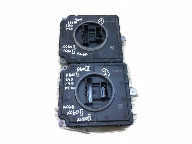 VOLVO XC40 V60 III S60 II XC60 S90 V90 XC90 MODUŁ PRZETWORNICA LED 31427776