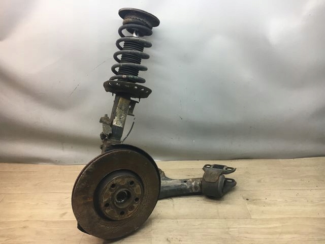 VOLVO V60 II AMORTYZATOR ZWROTNICA LEWY PRZÓD 31262902