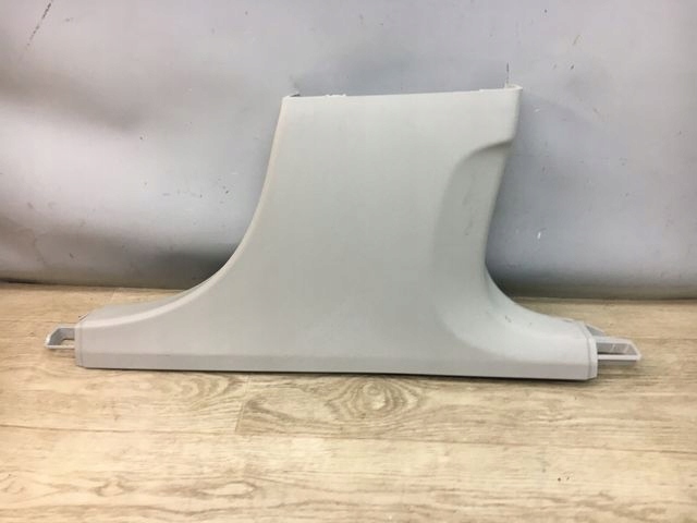 VOLVO S90 LONG OSŁONA SŁUPKA PRAWA DOLNA 31377627