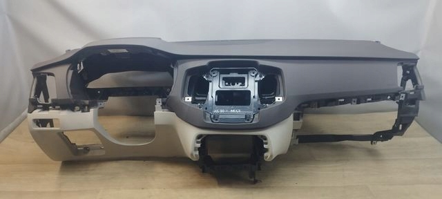 VOLVO XC90 II DESKA ROZDZIELCZA KOKPIT 31363702 BRĄZOWO JASNA