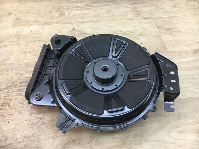 VOLVO XC90 II GŁOŚNIK SUBWOOFER NISKOTONOWY 31456259