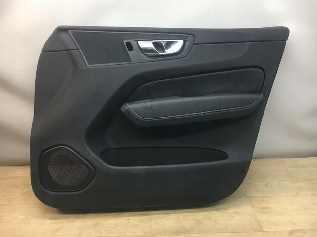 VOLVO XC60 II BOCZEK TAPICERKA DRZWI PRAWY PRZÓD 31446175