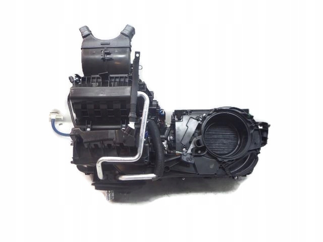 VOLVO XC40 NAGRZEWNICA PRZÓD WIATRAK 32260046