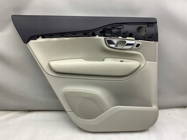 VOLVO XC90 II BOCZEK TAPICERKA DRZWI LEWY TYŁ 31393115