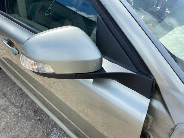 VOLVO V70 III LUSTERKO PRAWE ZEWNĘTRZNE 6 PIN 471